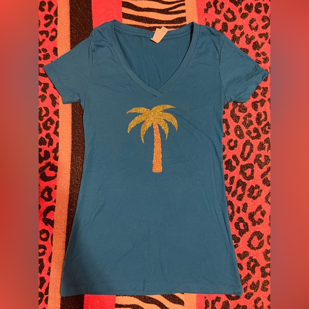 Y2k fitted glitter palm tree v-neck shirt